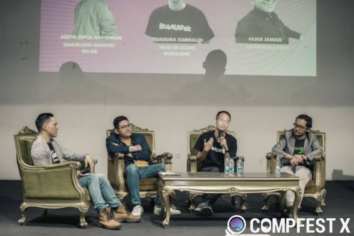 Seminar COMPFEST X: How to Cultivate Data Driven Culture in Your Business